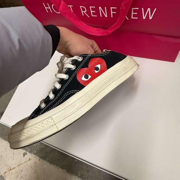 Comme Des Garçons Play x Converse
Single Heart Chuck 70 sneakers M6/W8 - Picture 4 of 9